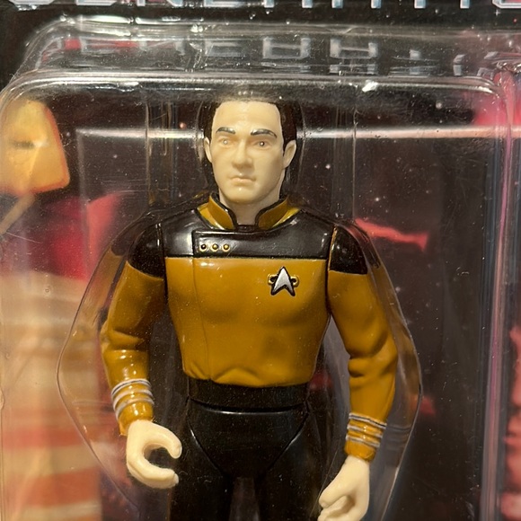Star Trek Generations LT Commander Data Figurine - Picture 3 of 8